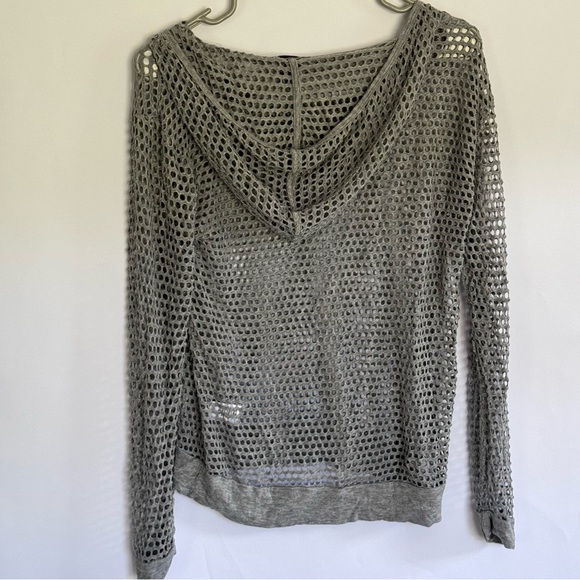 Laser cut Beach hoodie from Buckle High low hem Gray USA Made Small - Picture 13 of 16